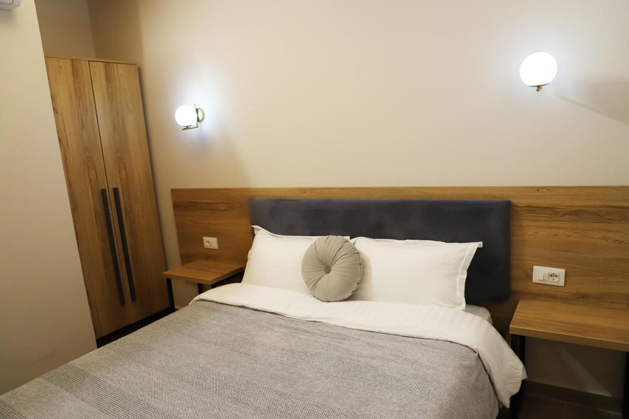 Mili Hotel Berat Eksteriør billede