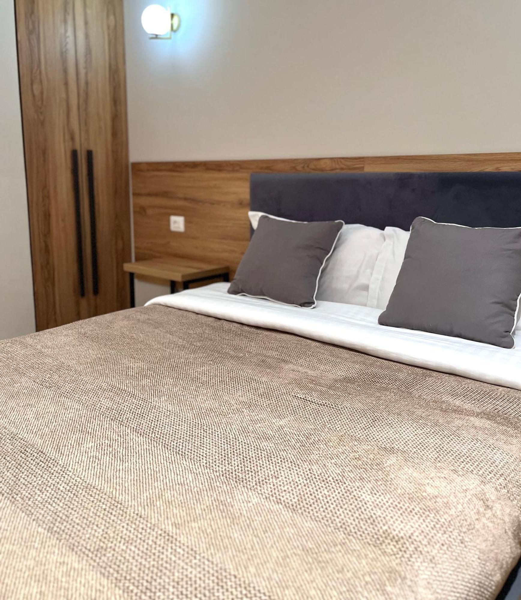 Mili Hotel Berat Eksteriør billede
