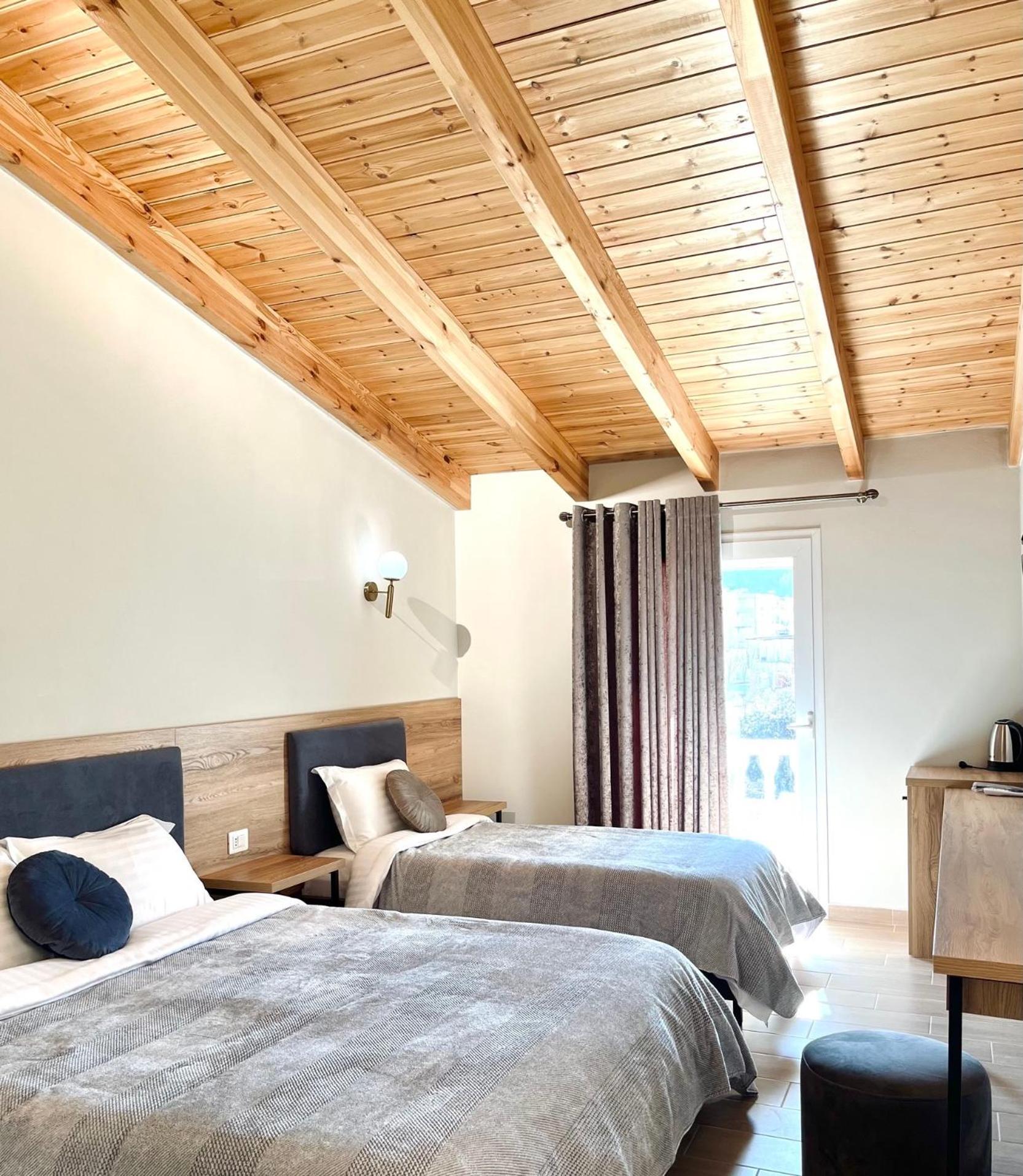 Mili Hotel Berat Eksteriør billede